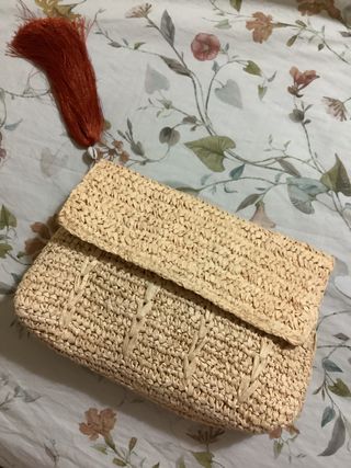 Bolso de paja con flecos naranja