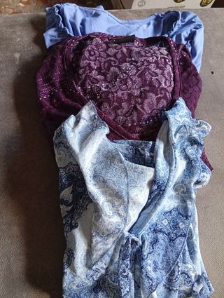 3 Camisetas con volantes