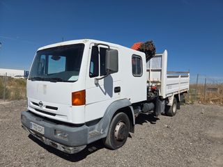 Nissan Atleon 2003