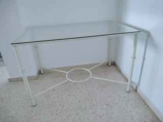 Mesa de forja con cristal y madera con dos alturas