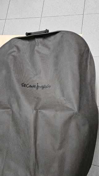Traje de chaqueta azul marino