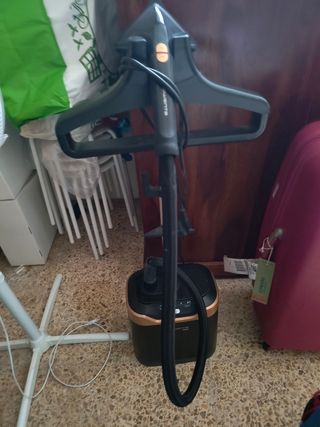 Plancha Vertical Vapor Rowenta
