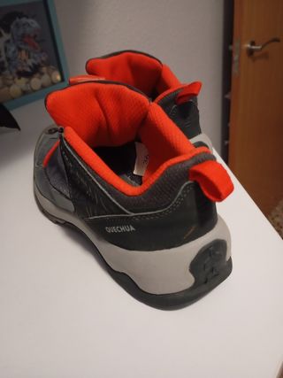 Zapatillas Montaña Niño Quechua Gris/Rojo