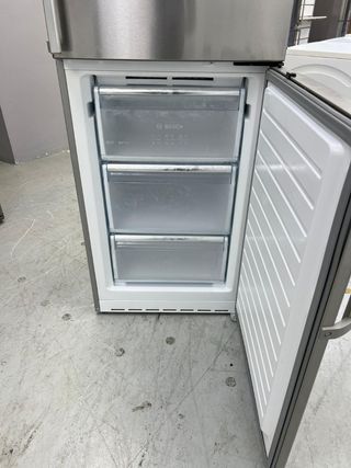 NEVERA COMBI BOSCH NO FROST ENERGÍA A++