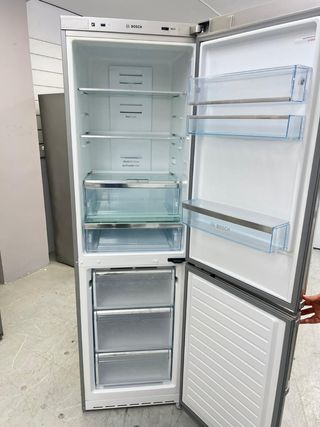 NEVERA COMBI BOSCH NO FROST ENERGÍA A++