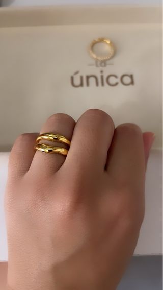 Anillo dorado con circonitas plata 925