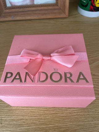 Caja Pandora Rosa con Lazo
