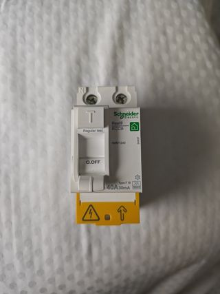 Interruptor Diferencial Schneider Resi9 RCCB