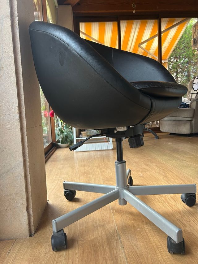 Silla de oficina Ikea con ruedas