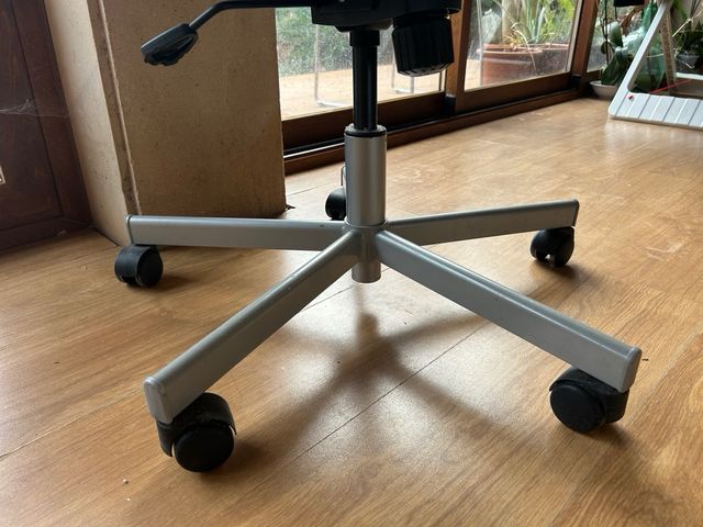 Silla de oficina Ikea con ruedas