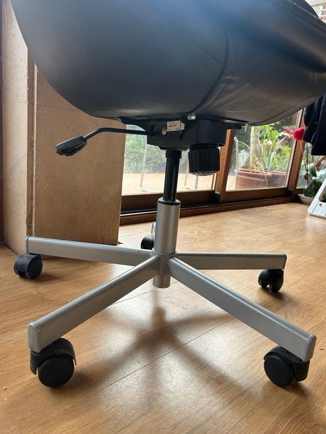 Silla de oficina Ikea con ruedas