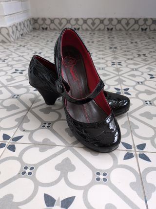 Zapato charol tacón negro talla 37