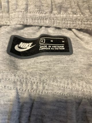 Pantalón chándal Nike gris