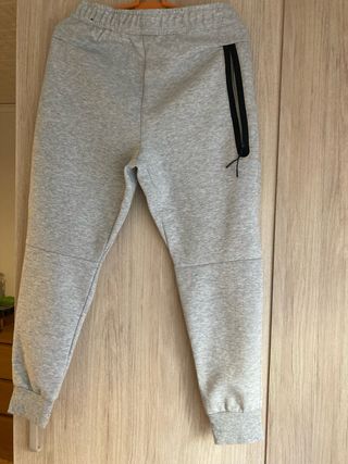 Pantalón chándal Nike gris