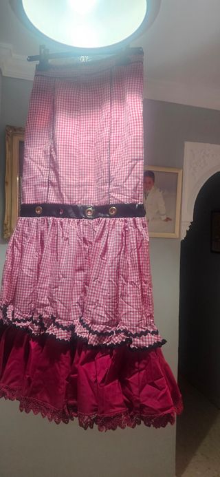 Traje Flamenca y Falda Rociera Rojo/Blanco