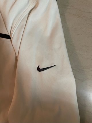 Sudadera Nike blanca media cremallera