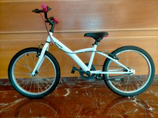 Bicicleta Btwin 20" de 6 a 9 años
De 1'20m a 1'35m