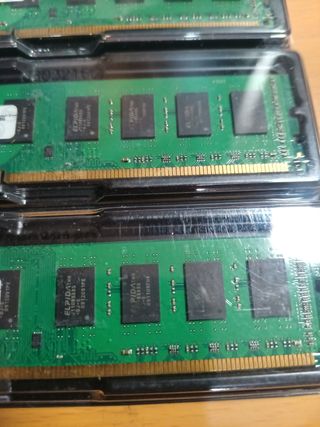 Kit 3 Módulos RAM DDR3 6GB 1333MHz Kingston