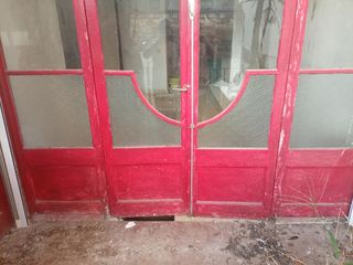 Puertas de balcón antiguas de madera