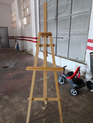 Caballete de madera para pintar