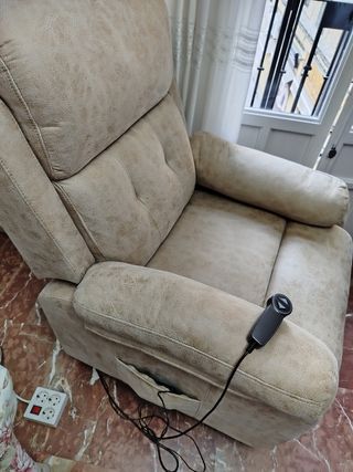 Sillón relax levanta personas en garantía