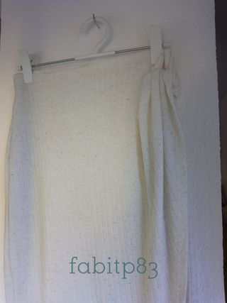 Falda punto asimétrica Stradivarius beige Talla ún