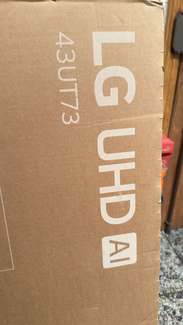 Televisor LG UHD AI ThinQ Smart TV.