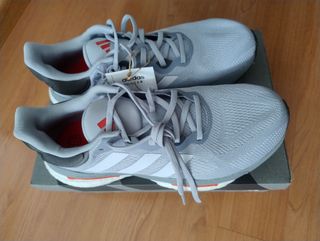 Zapatillas Adidas Solarglide Grises y Blancas