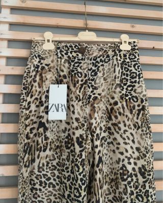 Pantalón Zara Animal Print Talla XS