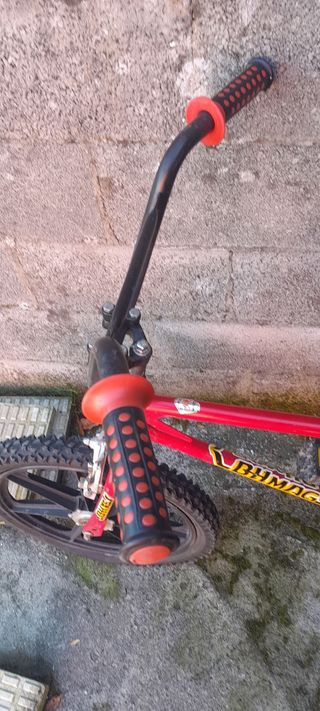 Bicicleta BMX BH MAG Roja