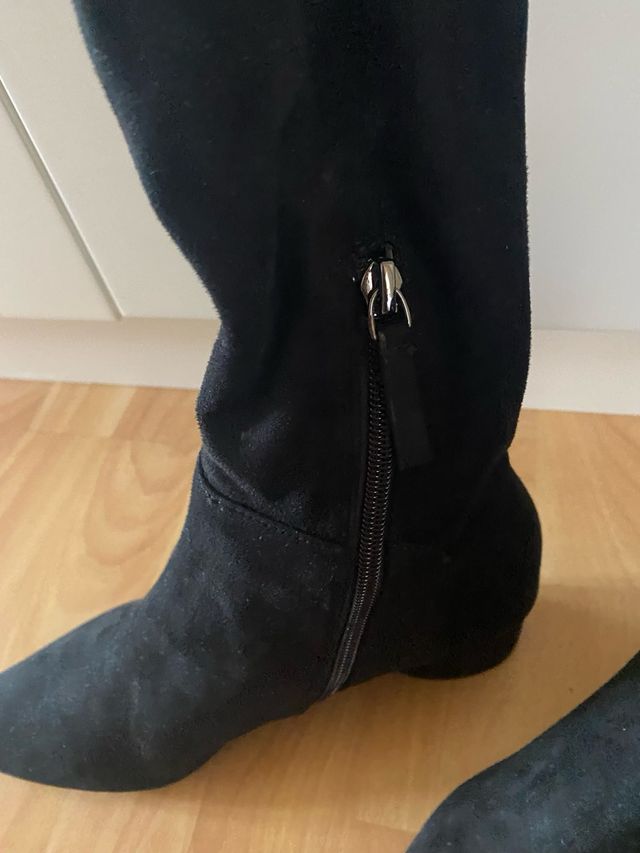 Botas altas ante/terciopelo negro