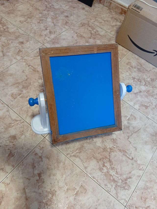 SPECCHIO DA TRUCCO REGOLABILE 15€