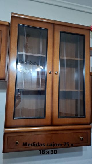 Armario de salón madera y cristal