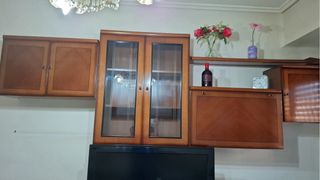 Armario de salón madera y cristal