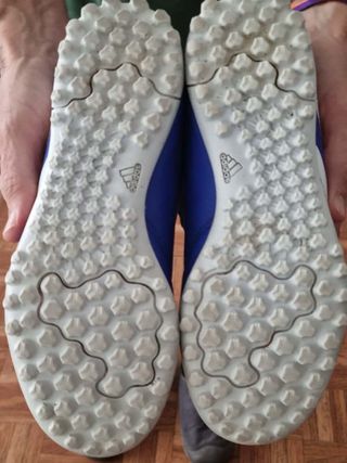 Botas fútbol  Adidas Predator multitaco￼, talla 36