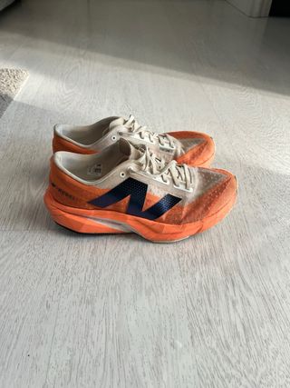 Zapatillas New Balance FuelCell Rebel v4