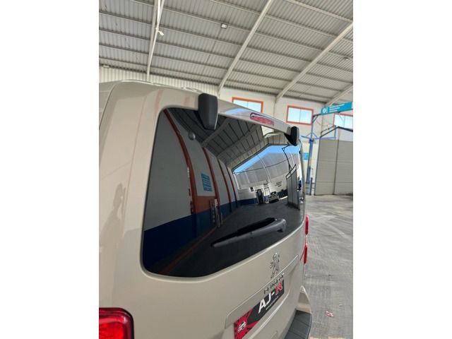 Peugeot Traveller BlueHDi 150 Active Standard 110 kW (150 CV)