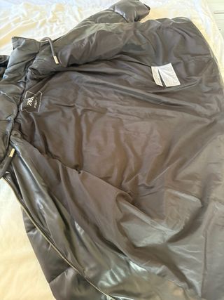 Chaqueta acolchada efecto piel Zara 
