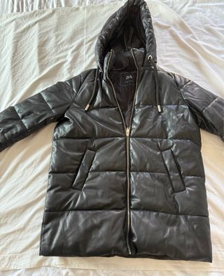 Chaqueta acolchada efecto piel Zara 