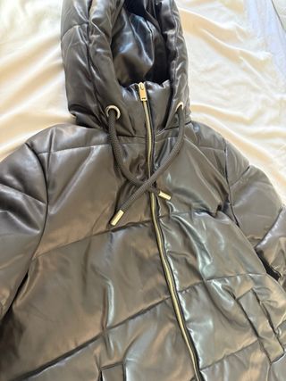 Chaqueta acolchada efecto piel Zara 