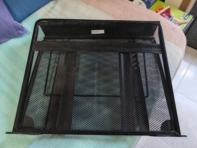 Supporto PC Amazon Basics