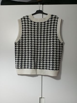 Chaleco Hollister Negro y Blanco Talla M