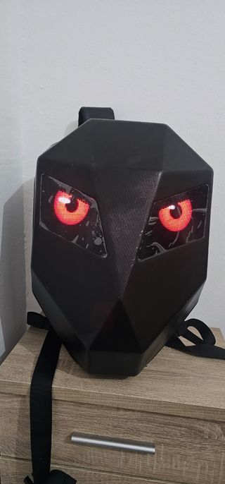 Mochila Negra Diseño Futurista