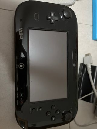Nintendo Wii U 32GB Negra + 3 Juegos