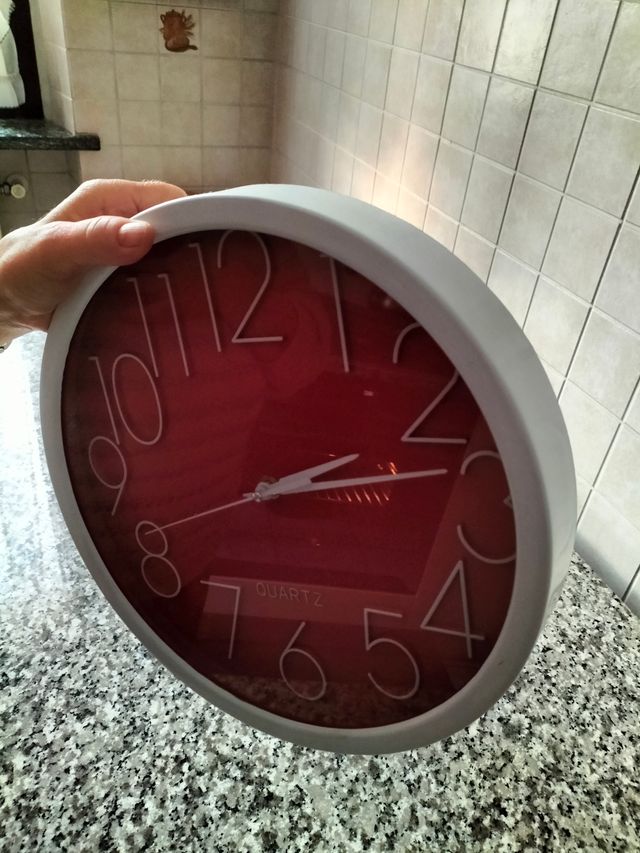 Orologio da parete rosso