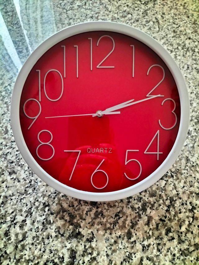 Orologio da parete rosso