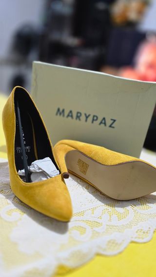 Zapatos de tacón MARYPAZ amarillos talla 38
