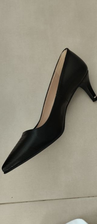 Zapatos de salón ZENDRA del Corte inglés,negros.