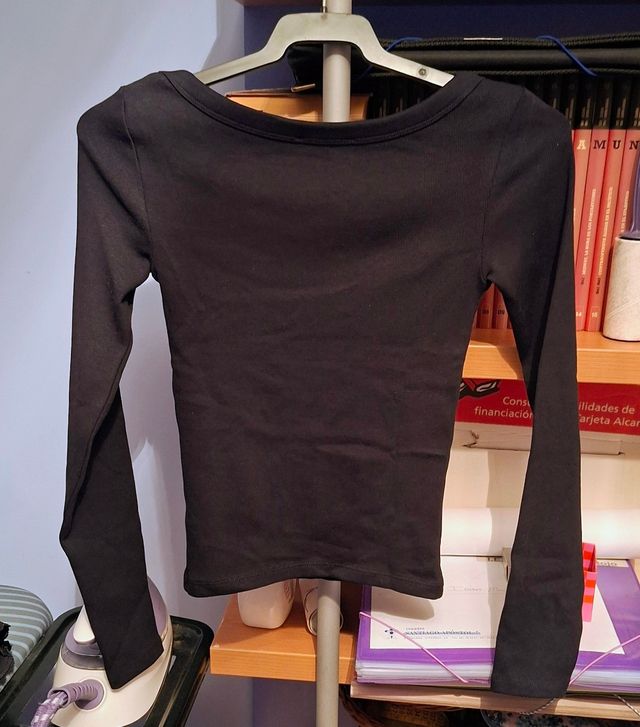 T-shirt Zara manga comprida preta