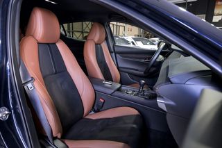 Mazda 3  3 2.0L ESKY X MHEV 137kW Nagisa 